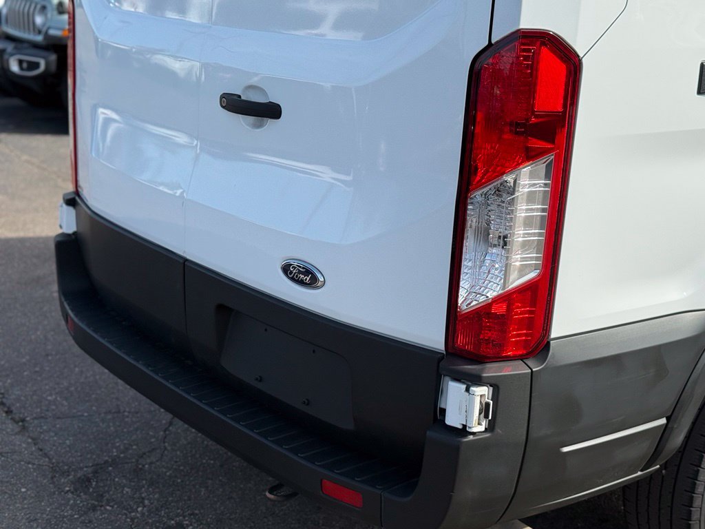 Used 2022 Ford Transit 250 148 High Roof AWD image 38