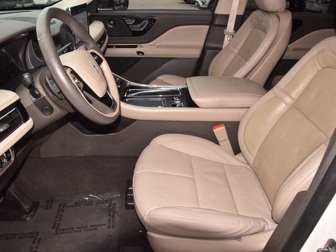 Certified 2023 Lincoln Aviator Reserve w/ Elements Package Plus image 13