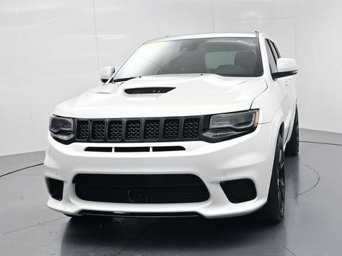 Used 2018 Jeep Grand Cherokee Trackhawk AWD/4WD image 3