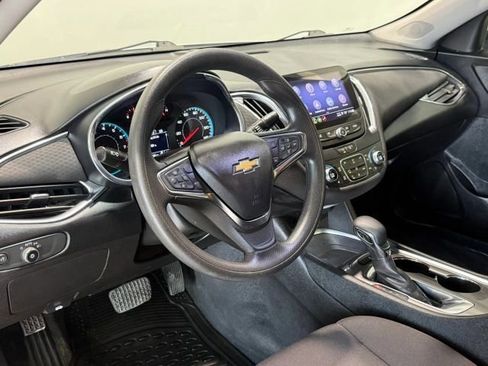 Used 2021 Chevrolet Malibu LT image 12
