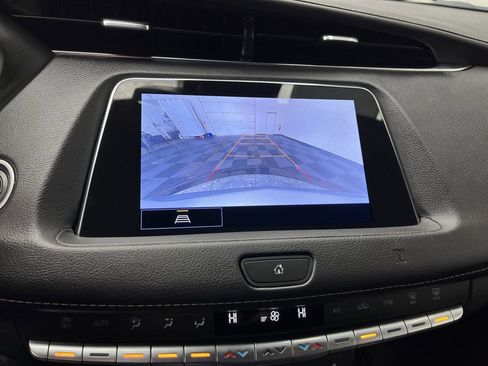 Used 2021 Cadillac XT4 Luxury w/ Cold Weather Package AWD/4WD image 5