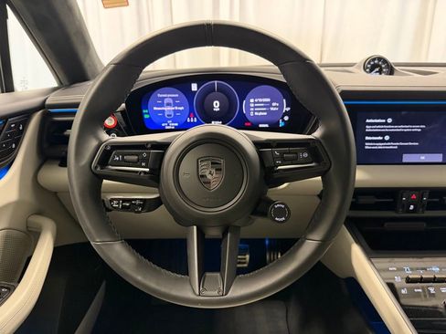 Certified 2025 Porsche Macan Turbo Electric AWD/4WD image 13