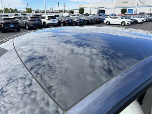 Used 2022 Tesla Model Y Performance AWD/4WD image 13