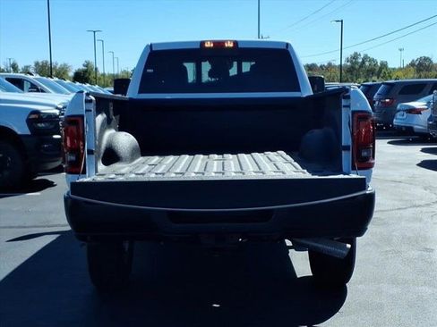 New 2026 RAM 2500 Tradesman AWD/4WD image 17