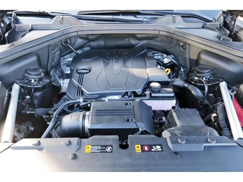 Used 2025 Genesis GV80 2.5T Advanced image 33