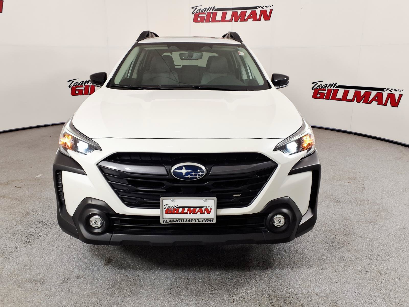 Used 2025 Subaru Outback Premium w/ Popular Package #1A AWD/4WD image 2