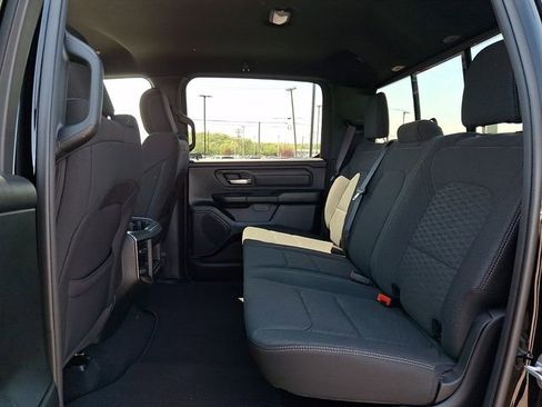 New 2026 RAM 1500 Express AWD/4WD image 9