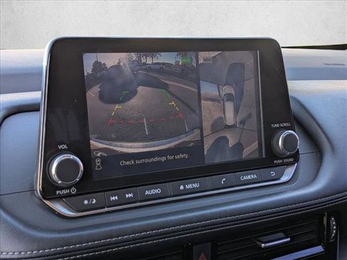 Used 2021 Nissan Rogue SL image 15