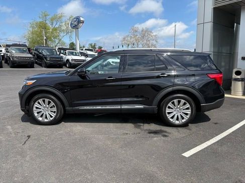 Certified 2022 Ford Explorer Limited w/ Limited Technology Package AWD/4WD image 6