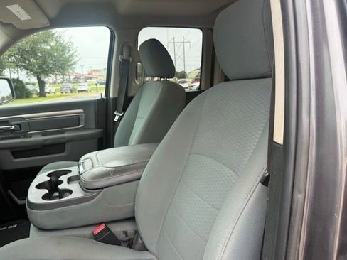 Used 2018 RAM 1500 Classic SLT RWD image 9