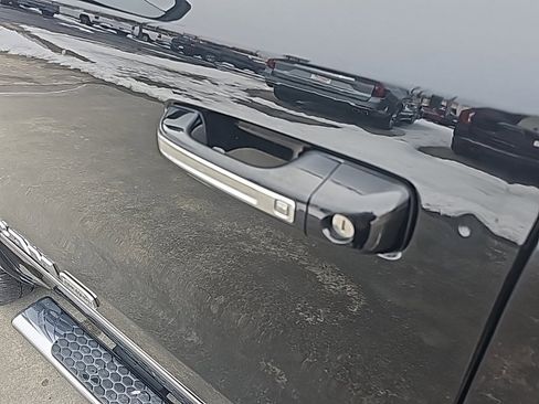 Used 2019 RAM 1500 Limited image 10