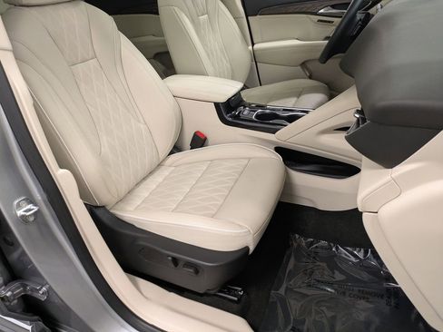 Used 2023 Buick Envision Avenir image 29