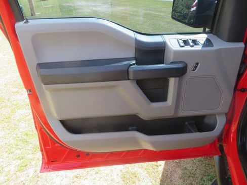 Used 2020 Ford F150 XL w/ Equipment Group 101A Mid AWD/4WD image 13