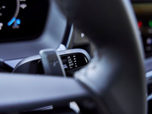 Used 2025 Porsche Panamera 4 w/ Premium Package image 67