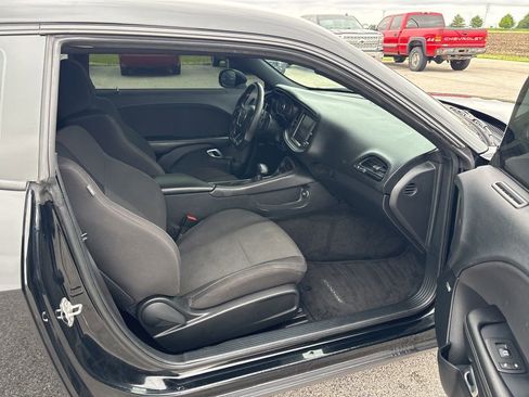 Used 2015 Dodge Challenger R/T Scat Pack RWD image 15