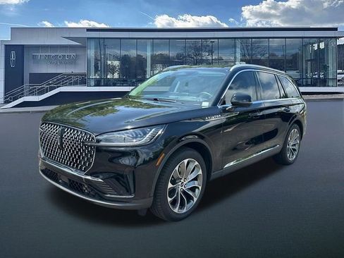 New 2026 Lincoln Aviator Reserve RWD image 3