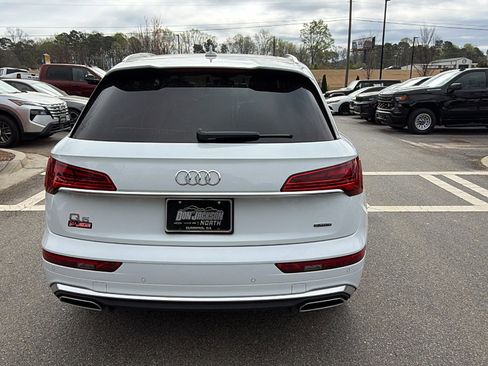 Used 2024 Audi Q5 e Premium Plus w/ Premium Plus Package AWD/4WD image 9
