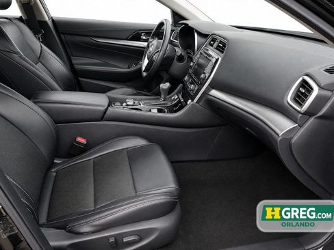 Used 2023 Nissan Maxima SL FWD image 11