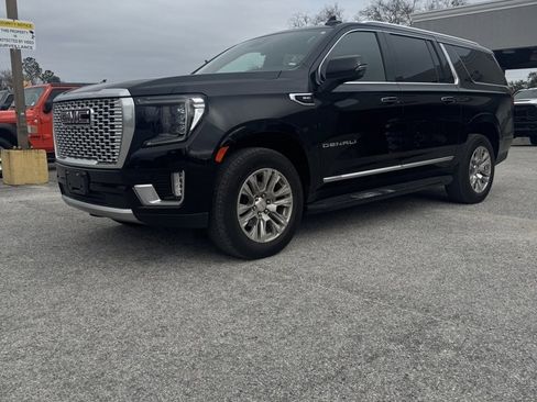 Used 2024 GMC Yukon XL Denali image 2