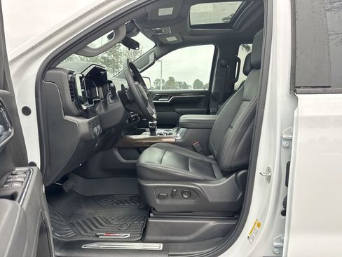 Used 2025 Chevrolet Silverado 1500 LT Trail Boss w/ LT Trail Boss Premium Package image 16