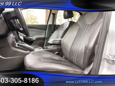 Used 2012 Ford Focus Titanium image 13