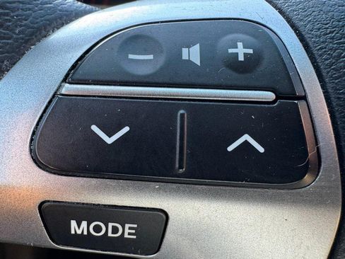 Used 2011 Toyota Highlander SE w/ Tow Pkg AWD/4WD image 20
