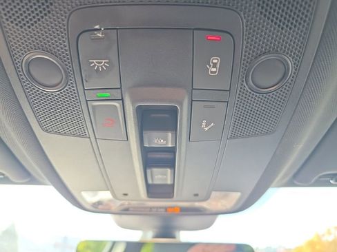 Used 2024 Audi Q3 2.0T Premium image 31