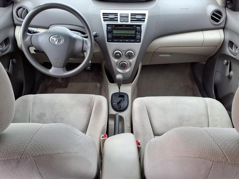 Used 2009 Toyota Yaris Sedan image 11