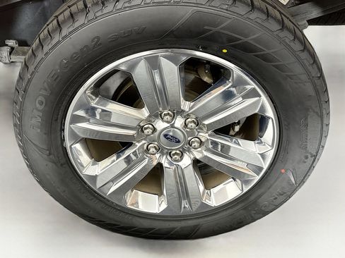 Used 2020 Ford F150 Lariat w/ Equipment Group 502A Luxury AWD/4WD image 11