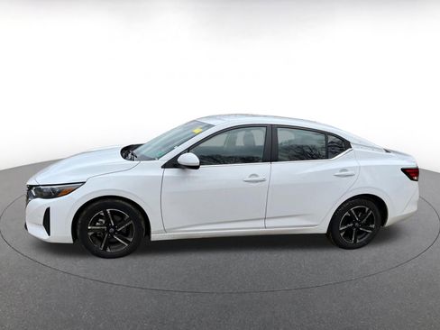 Used 2025 Nissan Sentra SV image 11