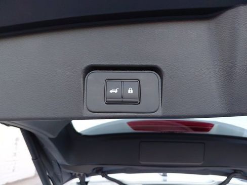 New 2026 Nissan Rogue SV AWD/4WD image 36
