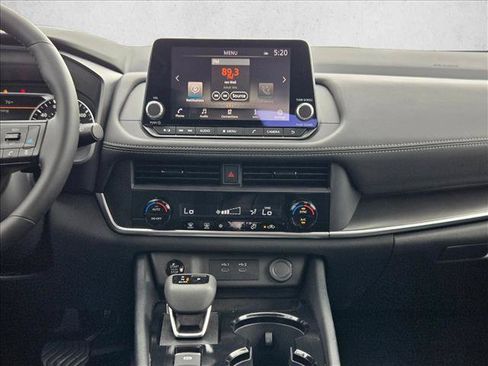 Used 2026 Nissan Rogue SV FWD image 14
