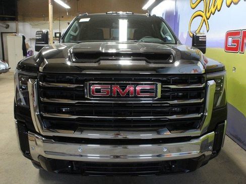 New 2025 GMC Sierra 2500 SLT w/ SLT Premium Package image 2