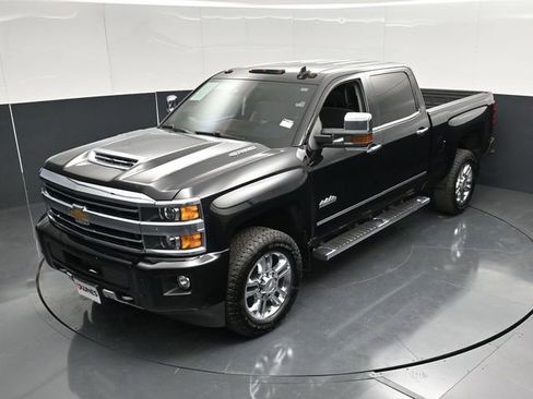 Used 2019 Chevrolet Silverado 2500 High Country w/ Duramax Plus Package AWD/4WD image 52
