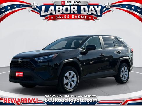 Used 2025 Toyota RAV4 LE AWD/4WD image 1