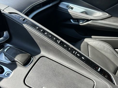 Used 2021 Chevrolet Corvette Stingray Coupe w/ 1LT image 23