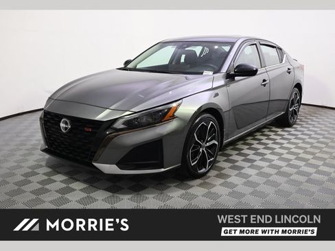 Used 2023 Nissan Altima 2.5 SR w/ SR Premium Package AWD/4WD image 1