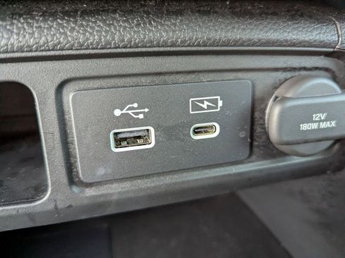 Used 2025 Honda Pilot Touring image 23