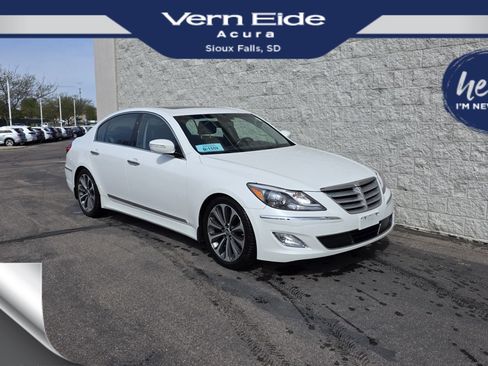Used 2013 Hyundai Genesis 5.0 R-Spec RWD image 1