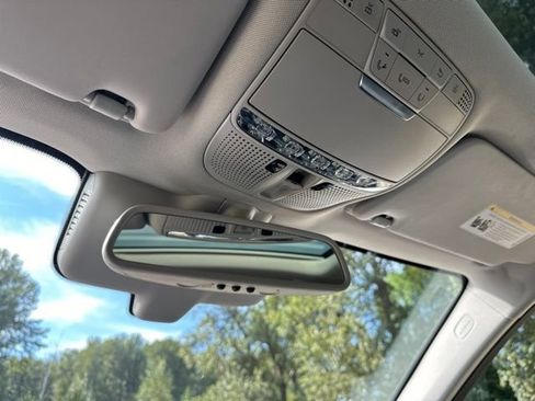 Used 2017 Mercedes-Benz GLC 300 4MATIC image 33