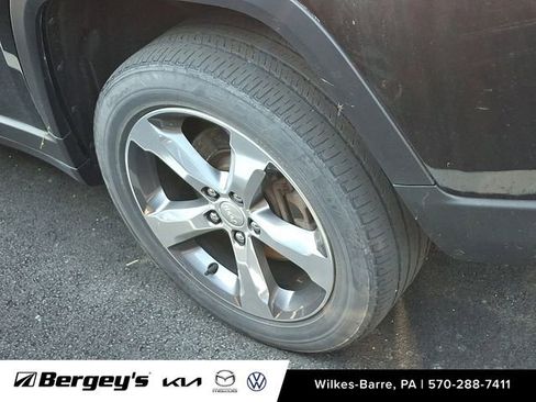 Used 2021 Jeep Grand Cherokee L Limited w/ Luxury Tech Group II AWD/4WD image 8