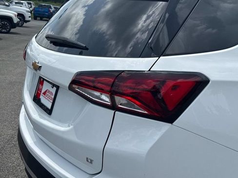 Used 2024 Chevrolet Equinox LT FWD image 12
