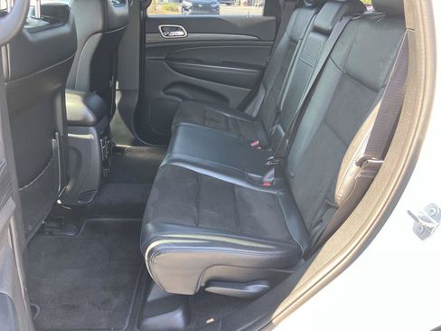 Used 2019 Jeep Grand Cherokee Altitude RWD image 23