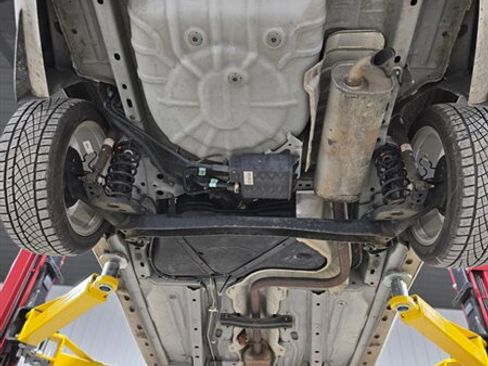 Used 2014 Ford Fiesta SE w/ Equipment Group 201B image 17