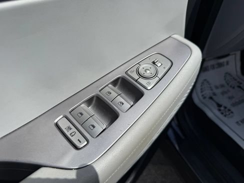 Used 2024 Hyundai Palisade SEL FWD image 12