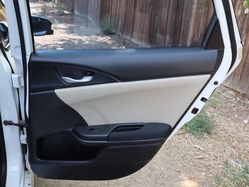 Used 2016 Honda Civic EX-T image 25