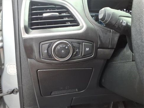 Used 2024 Ford Edge SEL image 14