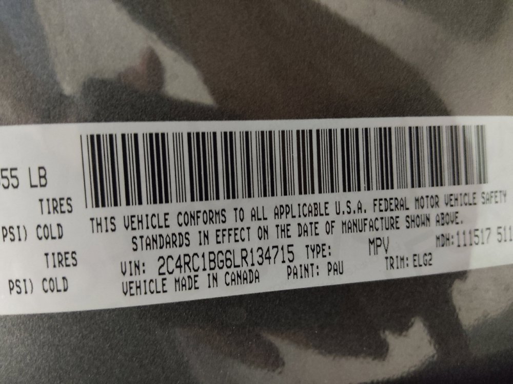 Used 2020 Chrysler Pacifica Touring-L FWD image 33