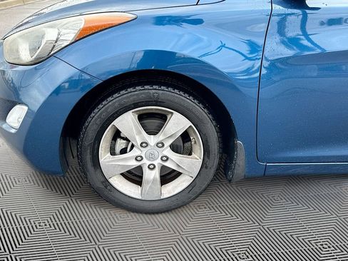 Used 2013 Hyundai Elantra GLS w/ Preferred Pkg image 18