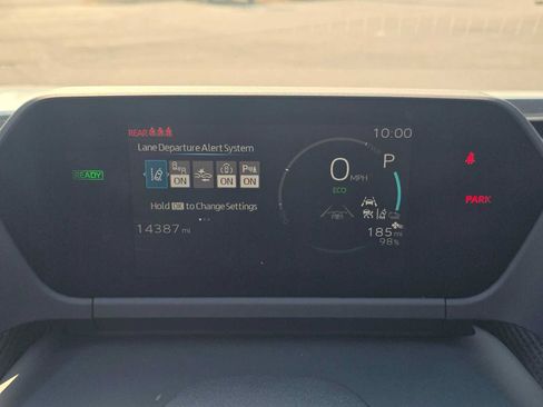 Used 2025 Toyota bZ4X FWD image 26